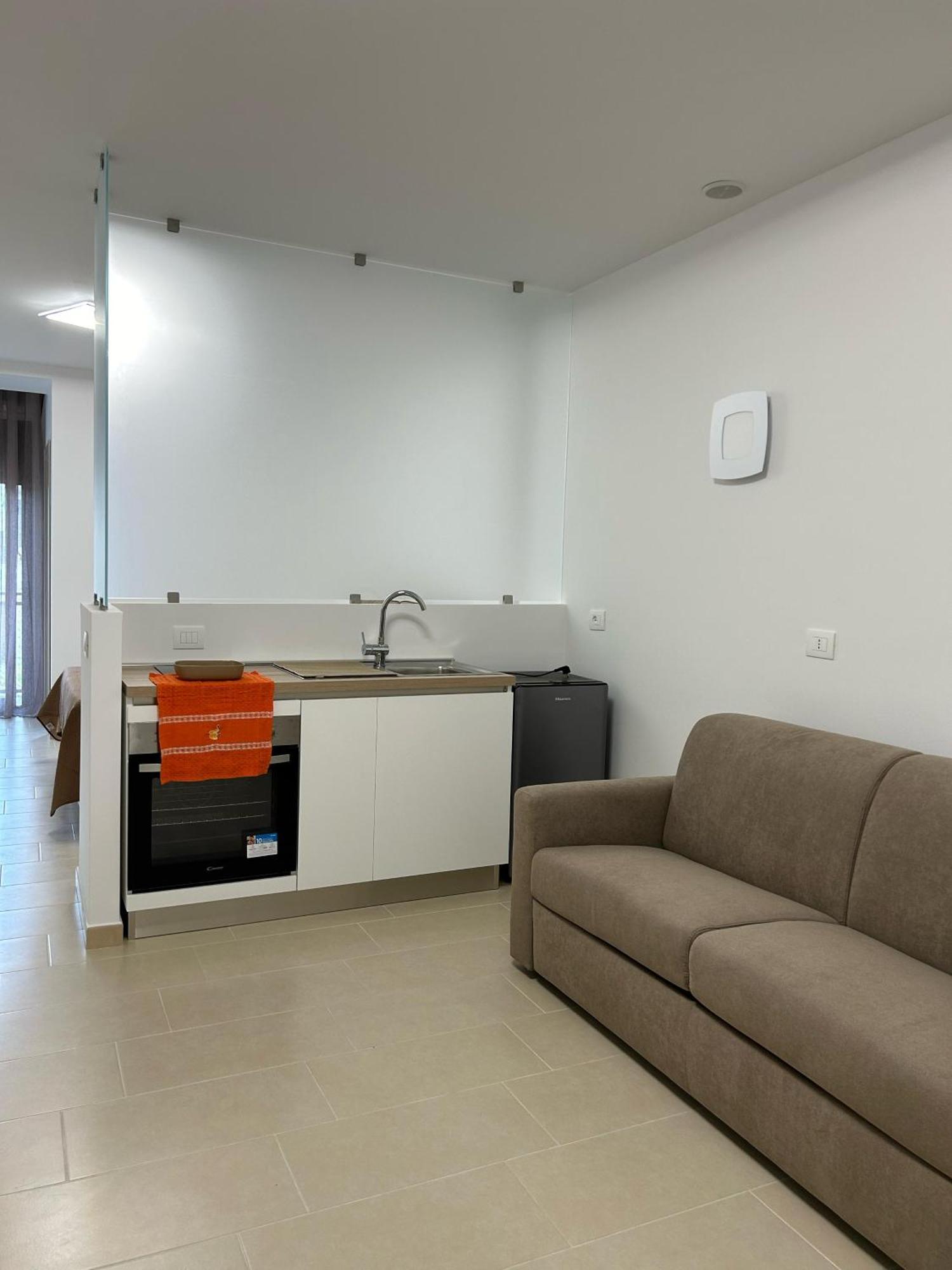Little Rose Apartment คาตาเนีย ภายนอก รูปภาพ